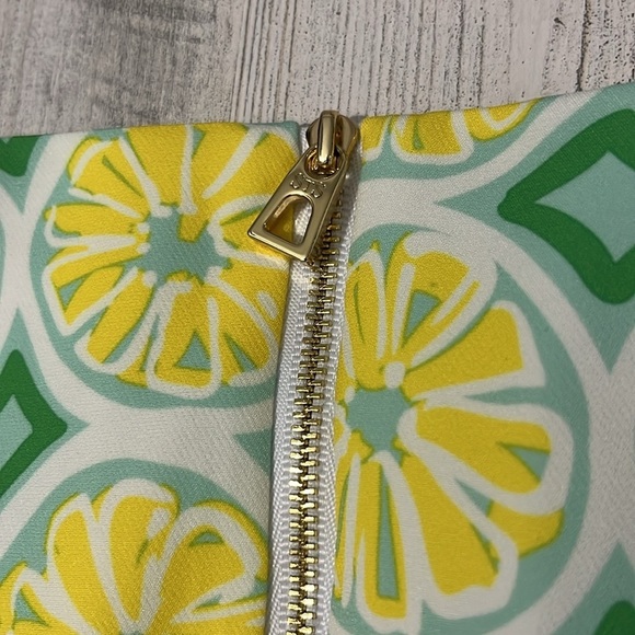 Sail to Sable Lemon Printed Crepe Shift Dress Size Medium - Picture 6 of 9